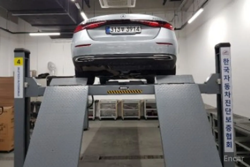 Mercedes-Benz E-Class 2024 E220d 4MATIC Exclusive