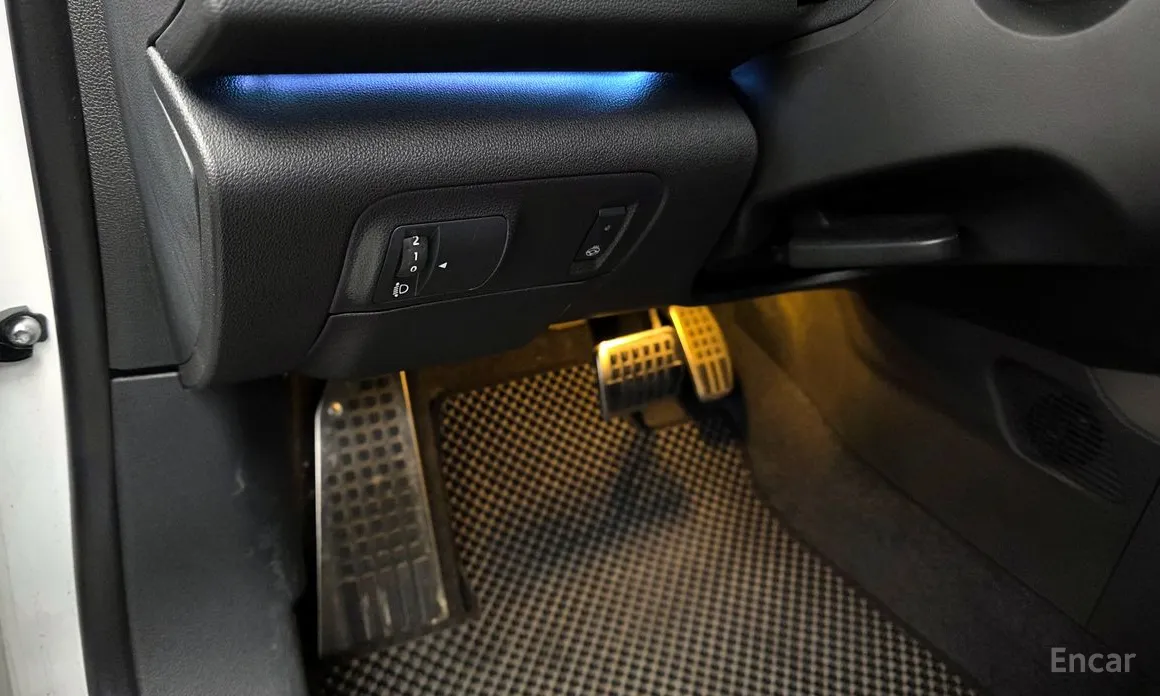 Renault SM6 2020 1.3 TCe Feel