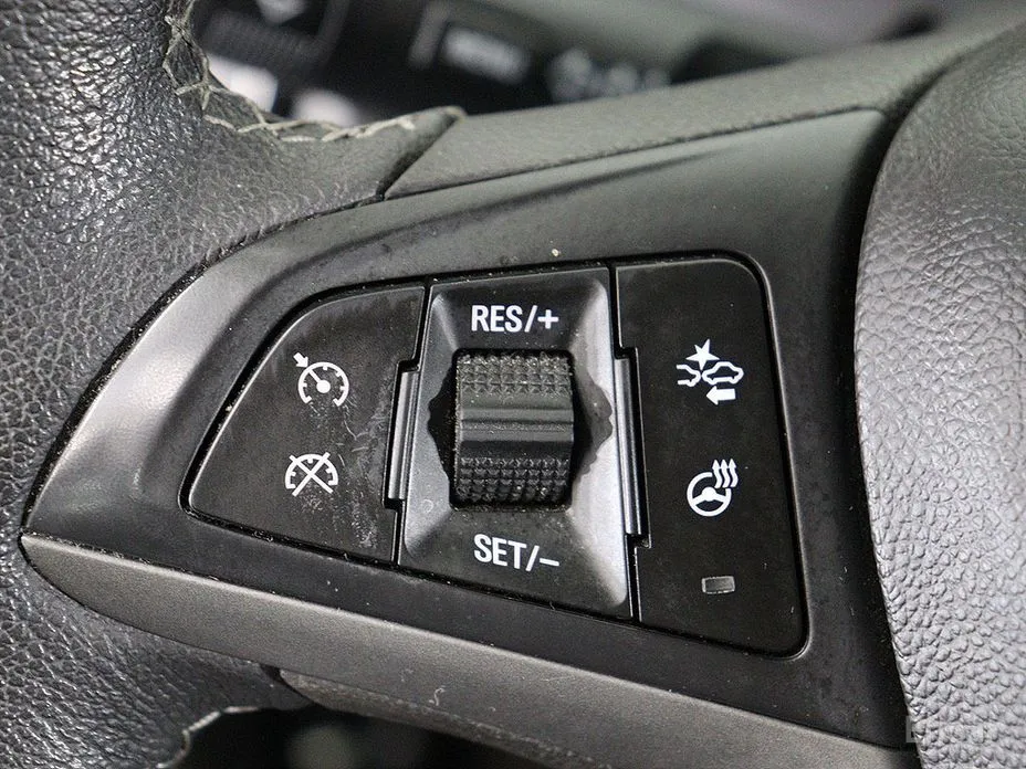 Chevrolet Spark 2018 Red Pick Edition