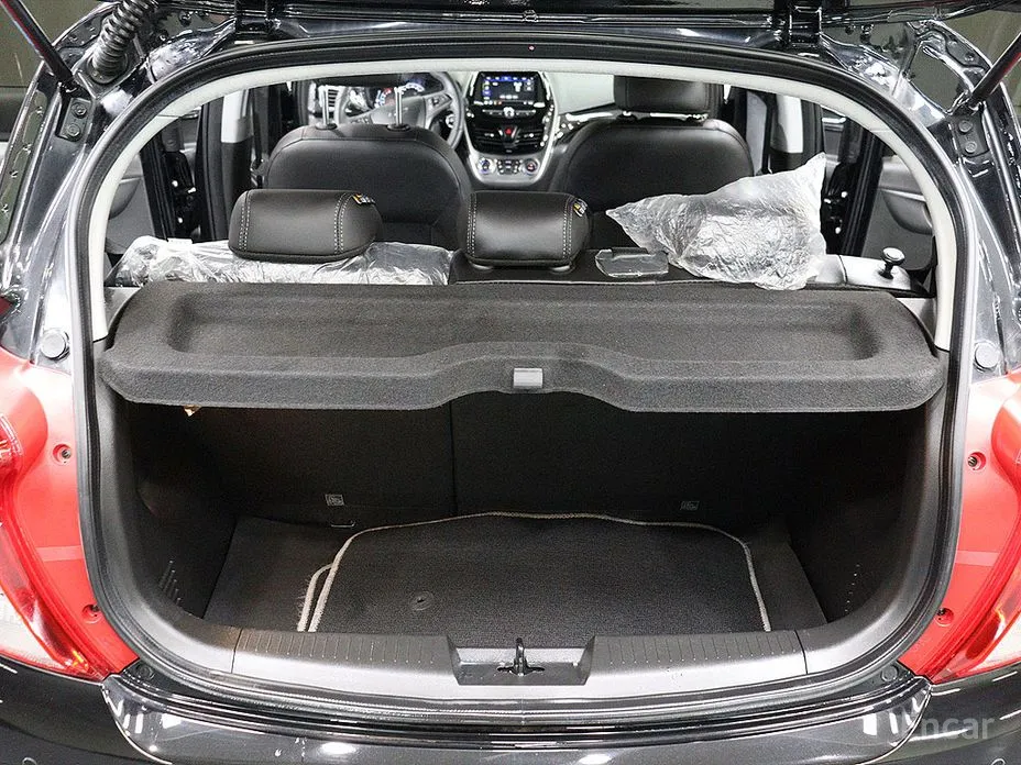 Chevrolet Spark 2018 Red Pick Edition