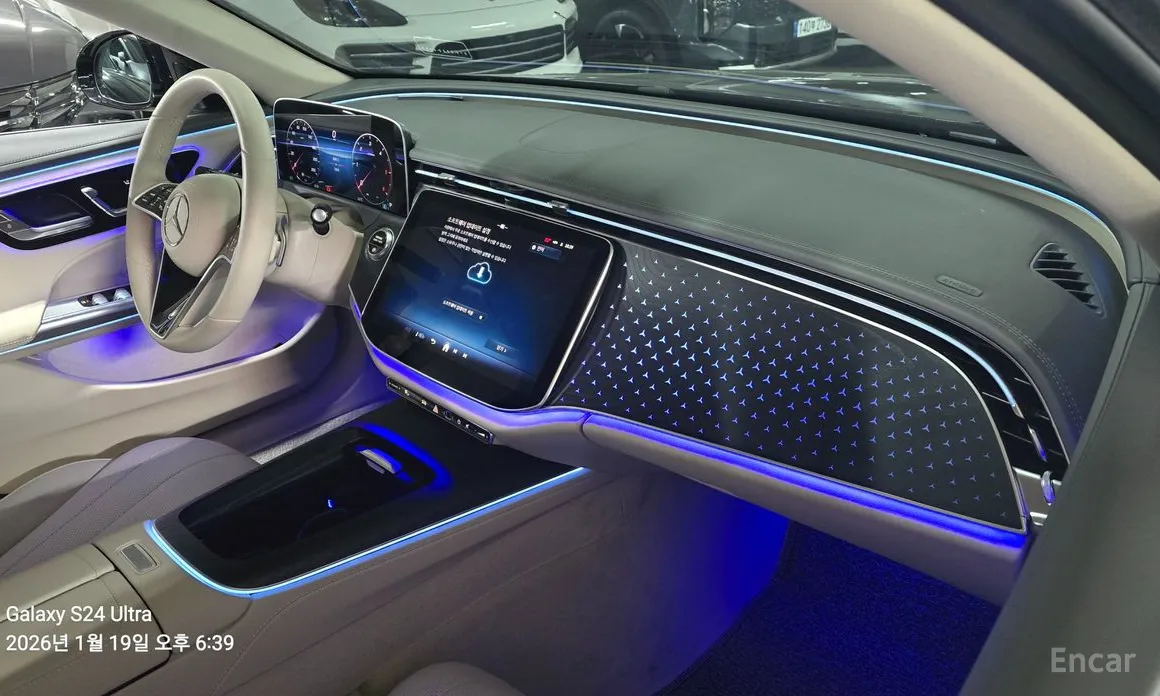 Mercedes-Benz E-Class 2024 E220d 4MATIC Exclusive