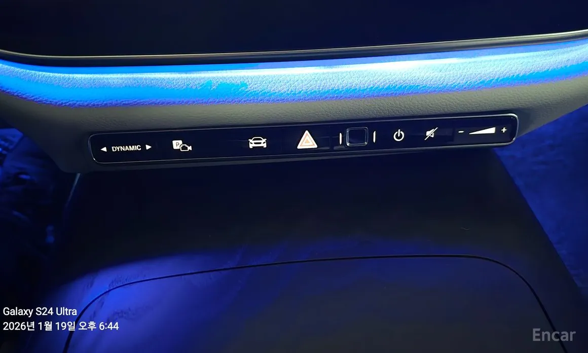 Mercedes-Benz E-Class 2024 E220d 4MATIC Exclusive