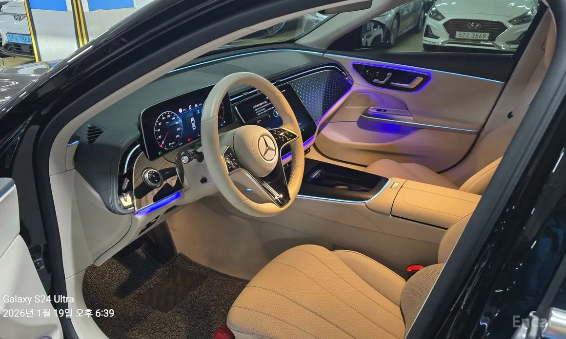 Mercedes-Benz E-Class 2024 E220d 4MATIC Exclusive