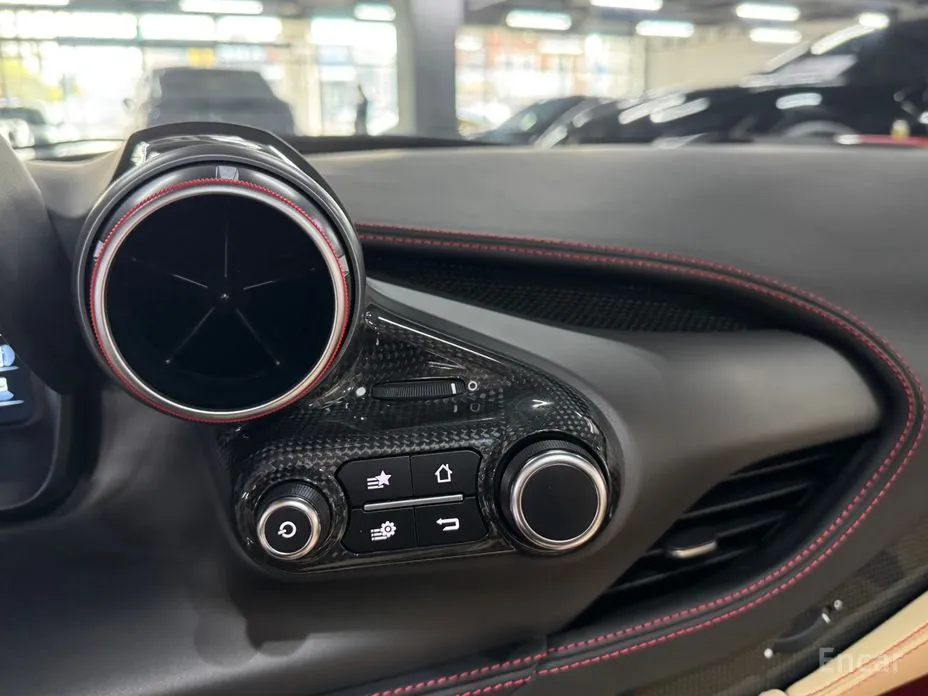 Ferrari F8 2019 3.9 V8