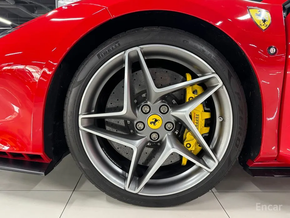 Ferrari F8 2019 3.9 V8