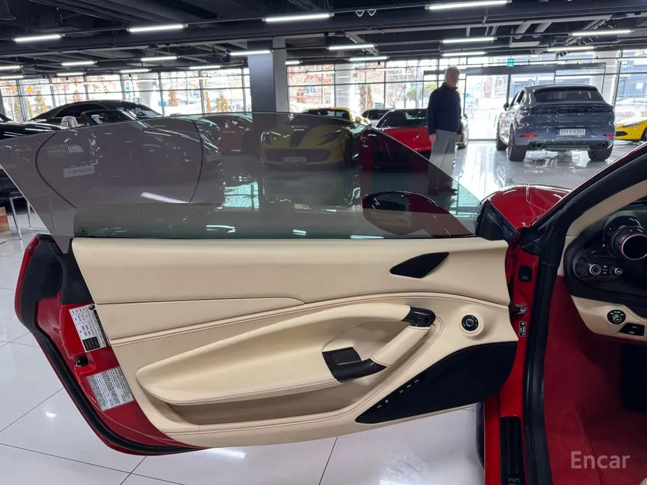 Ferrari F8 2019 3.9 V8