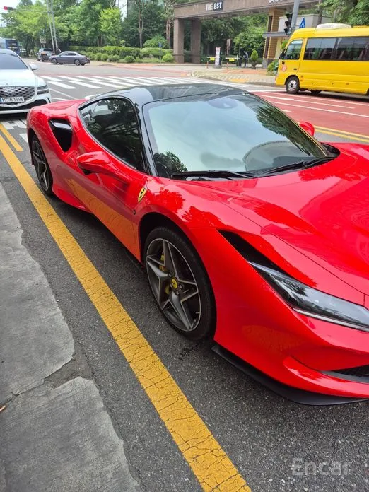 Ferrari F8 2019 3.9 V8