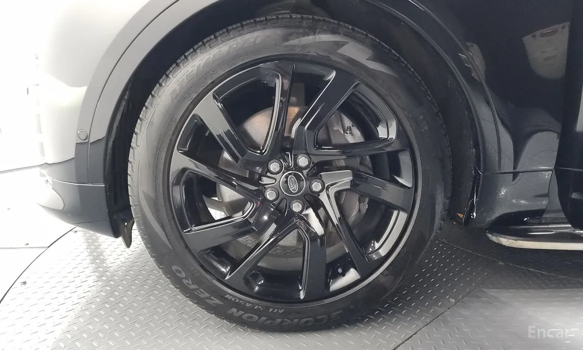 Land Rover Discovery 2017 P360 R-Dynamic SE