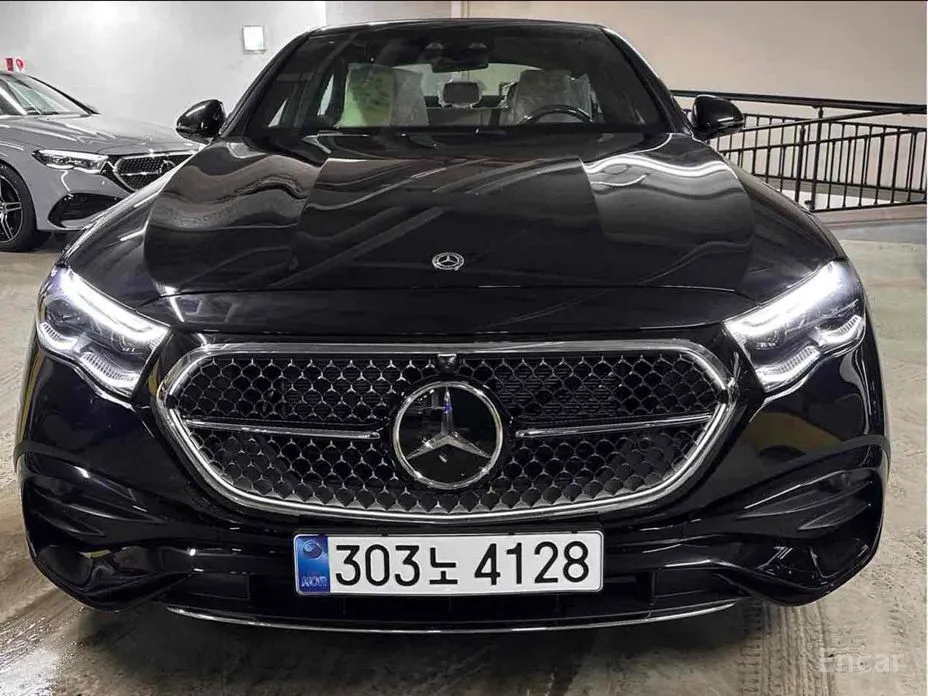 Mercedes-Benz E-Class 2024 E300 4MATIC AMG Line