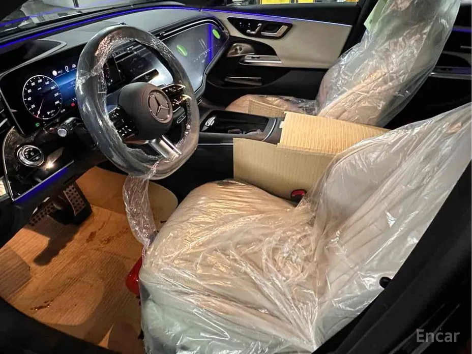 Mercedes-Benz E-Class 2024 E300 4MATIC AMG Line