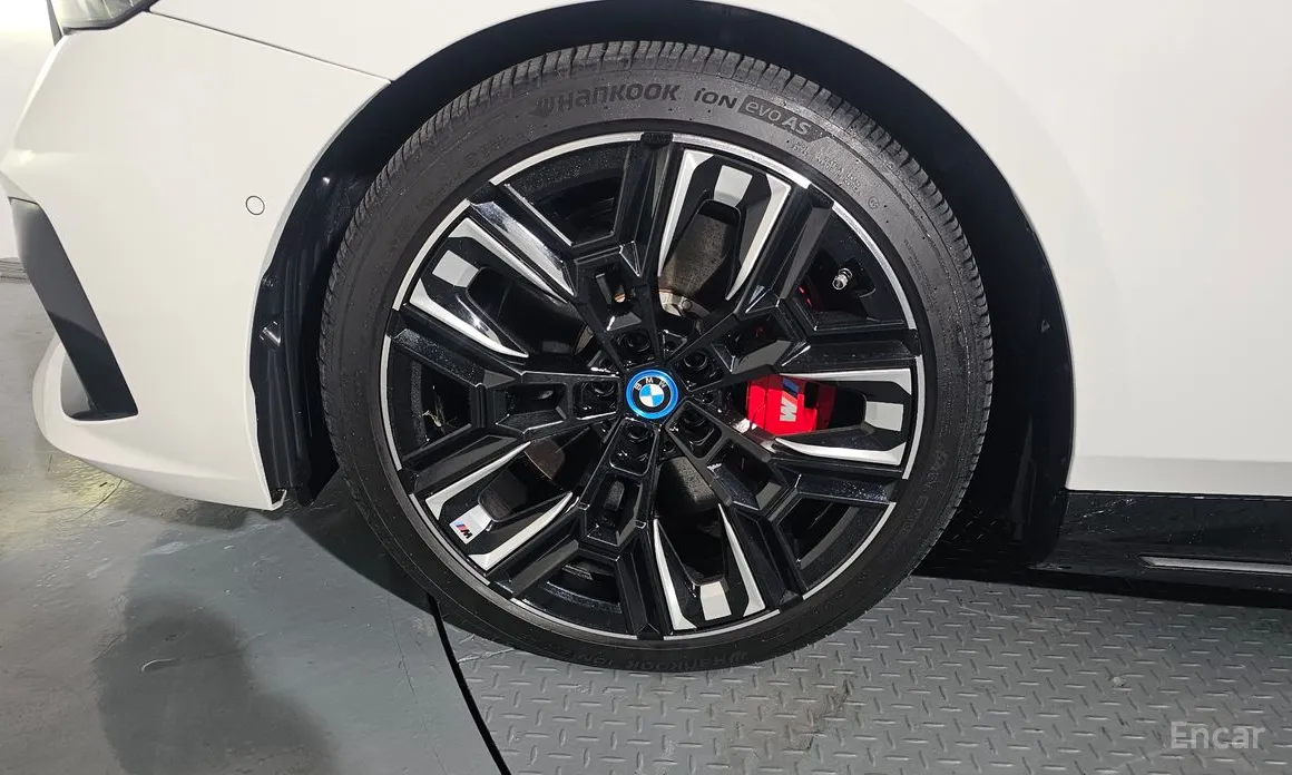 BMW i5 2023 M60 xDrive