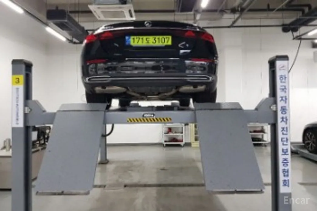 Mercedes-Benz E-Class 2024 E350e 4MATIC