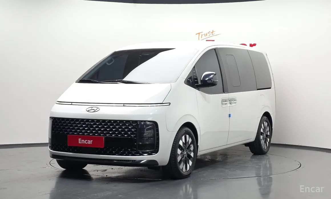 Hyundai Staria 2021 L3.5 Lounge 7-Seater