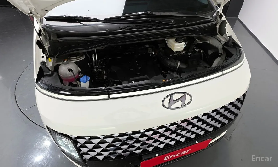 Hyundai Staria 2021 L3.5 Lounge 7-Seater