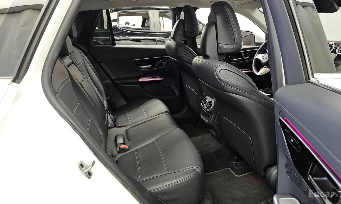 Mercedes-Benz GLC-Class 2023 GLC220 d 4MATIC