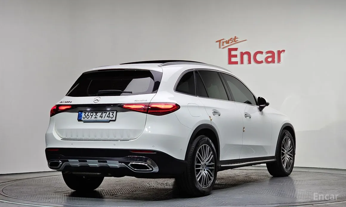 Mercedes-Benz GLC-Class 2023 GLC220 d 4MATIC