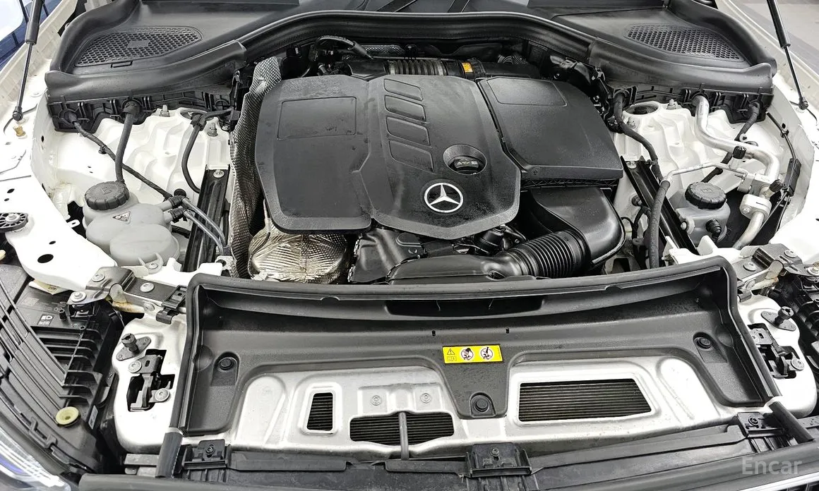 Mercedes-Benz GLC-Class 2023 GLC220 d 4MATIC