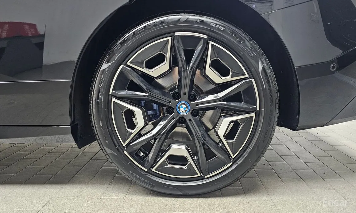 BMW iX 2021 xDrive50 Sports Plus