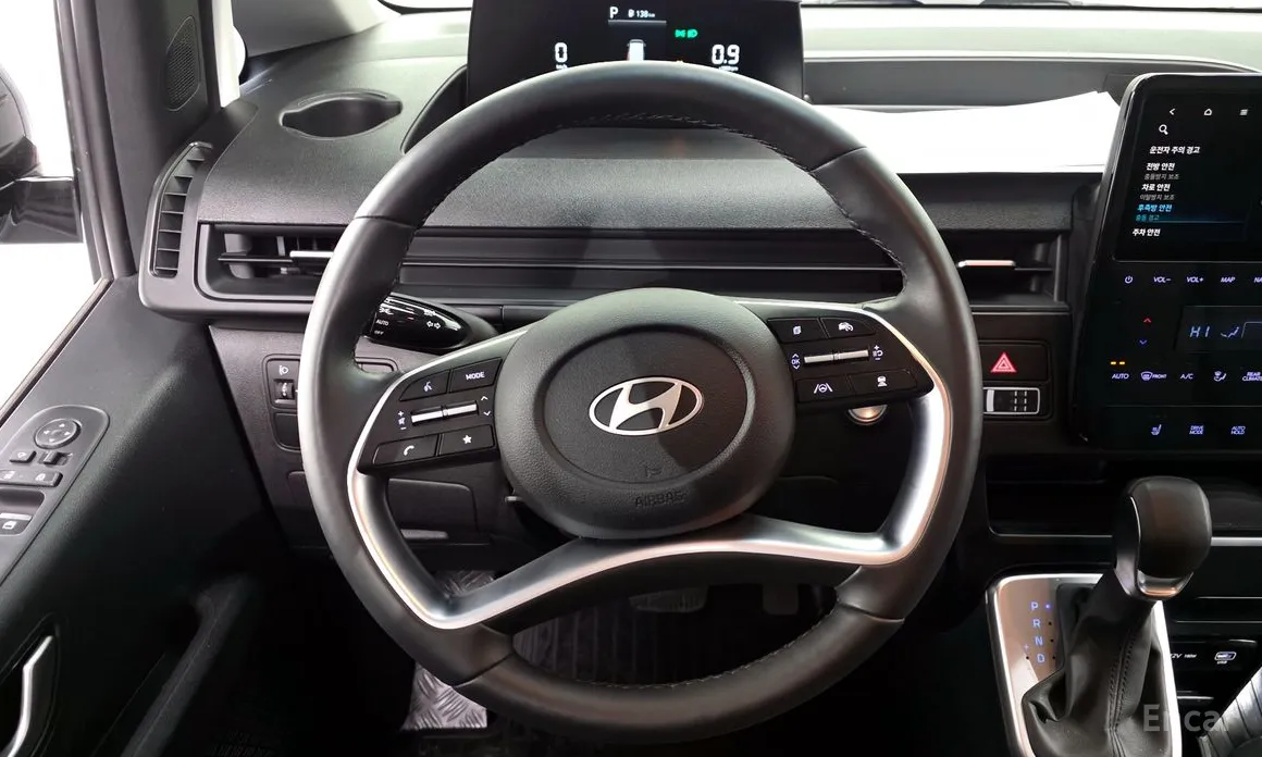 Hyundai Staria 2021 Tourer 9-Seater