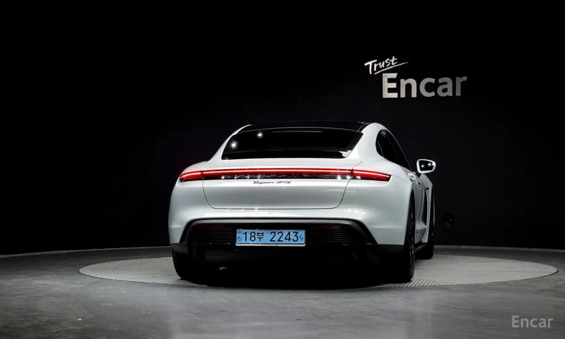 Porsche Taycan 2020 GTS