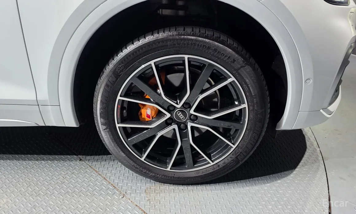 Audi Q5 2017 45 TFSI Quattro Premium Sportback