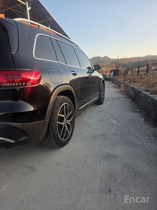 2022 Mercedes-Benz EQB