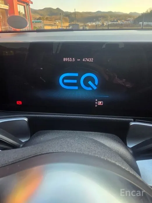 Mercedes-Benz EQB 2022 EQB300 4MATIC AMG Line