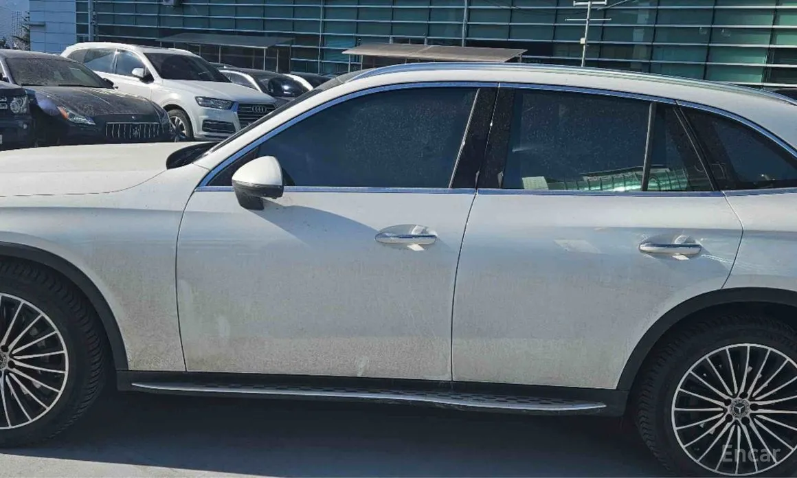 Mercedes-Benz GLC-Class 2023 GLC300 4MATIC AMG Line