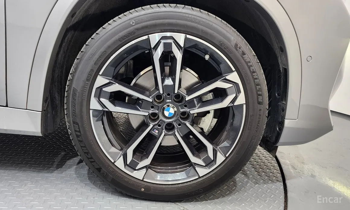 BMW X1 2023 xDrive 20i M Sport