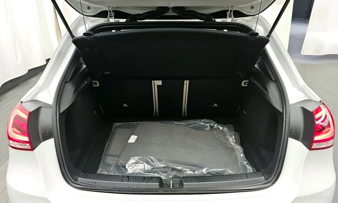 Mercedes-Benz A-Class 2019 A220 Hatchback