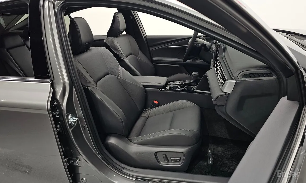 Toyota Camry 2024 2.5 XLE Hybrid