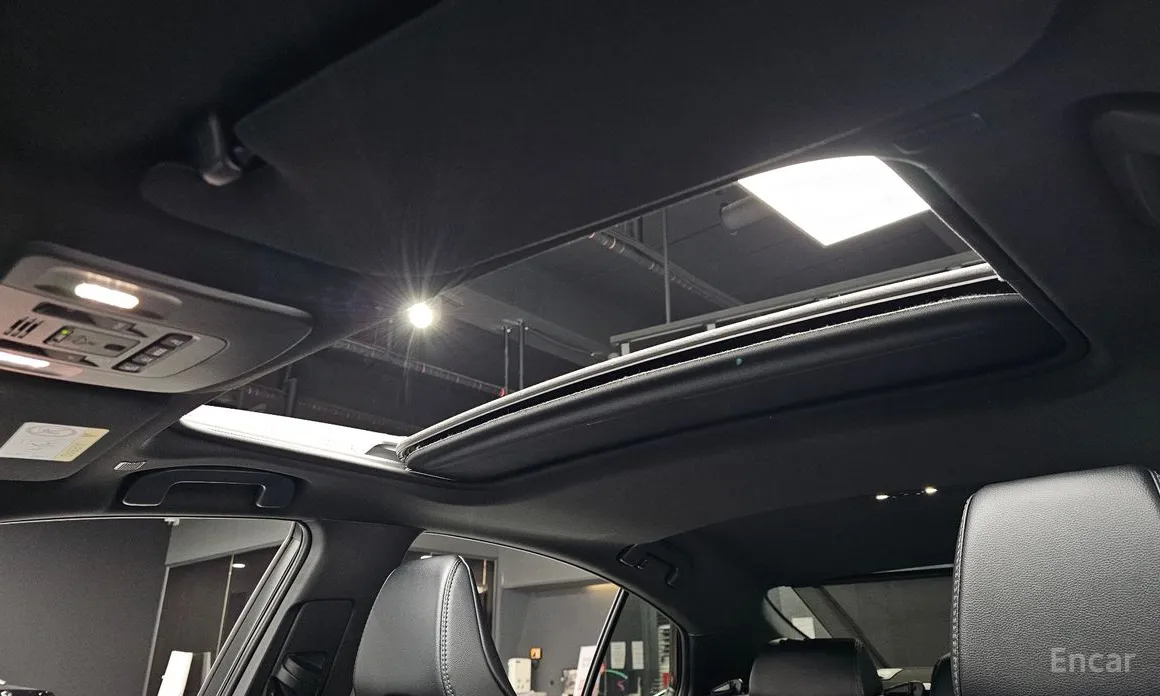 Toyota Camry 2024 2.5 XLE Hybrid