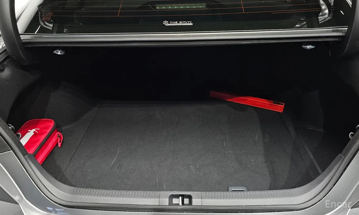 Toyota Camry 2024 2.5 XLE Hybrid