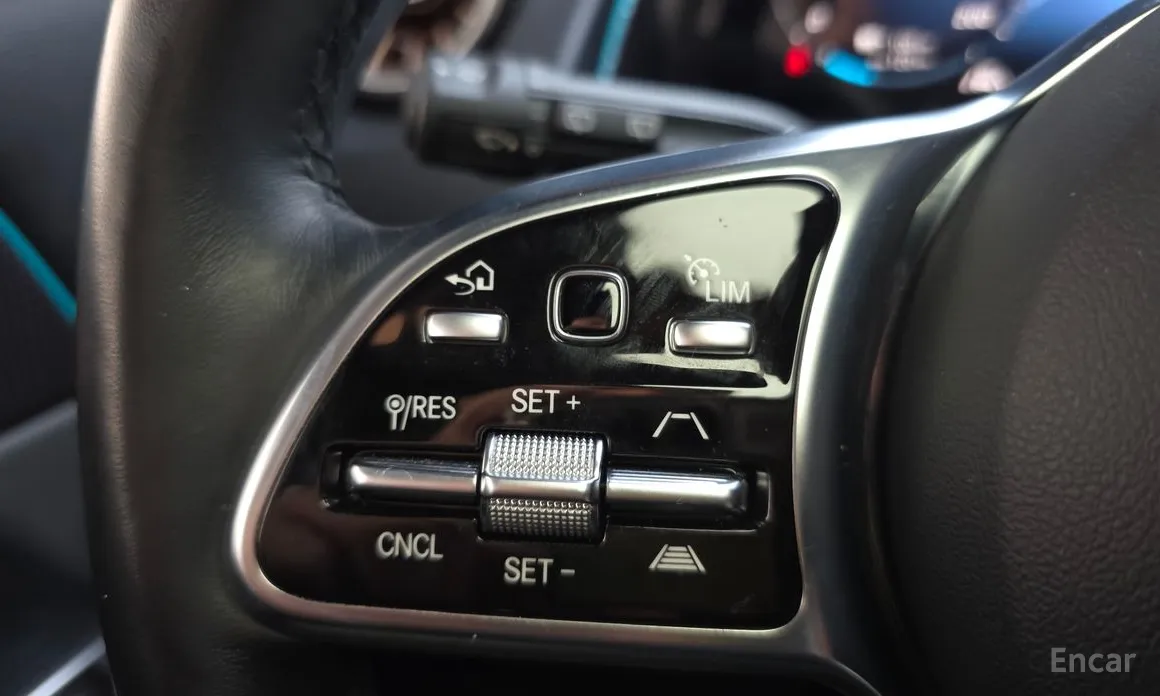 Mercedes-Benz EQB 2022 EQB300 4MATIC