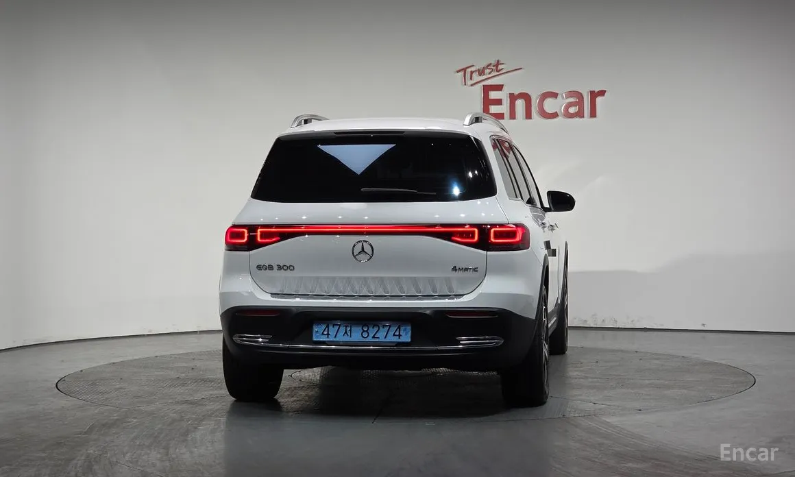 Mercedes-Benz EQB 2022 EQB300 4MATIC
