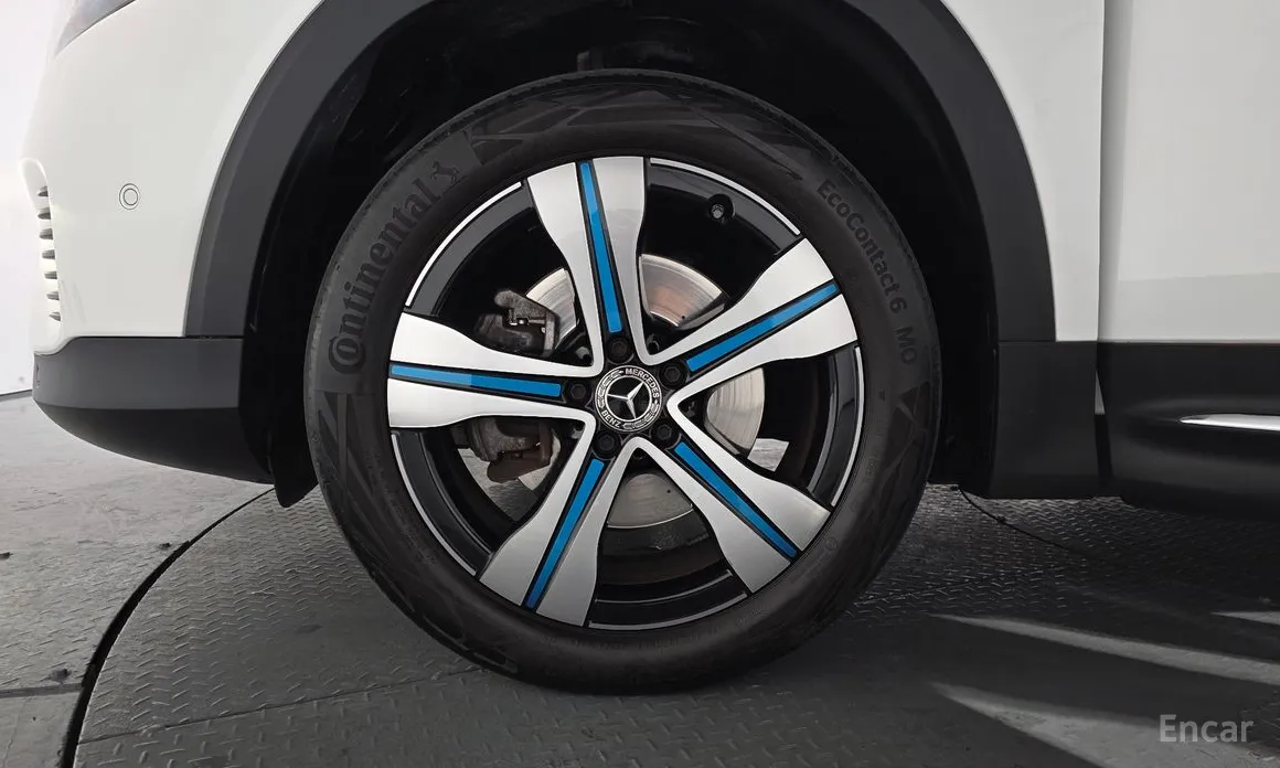 Mercedes-Benz EQB 2022 EQB300 4MATIC