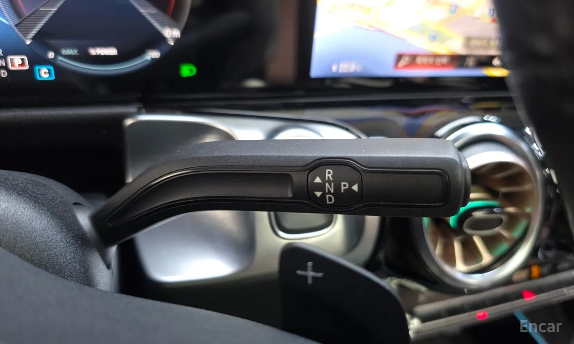 Mercedes-Benz EQB 2022 EQB300 4MATIC