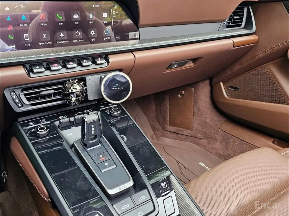 Porsche 911 2019 Carrera 4 GTS Cabriolet