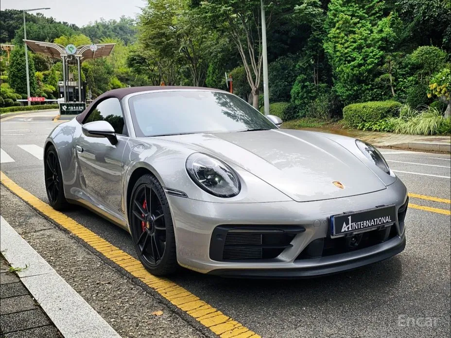 Porsche 911 2019 Carrera 4 GTS Cabriolet