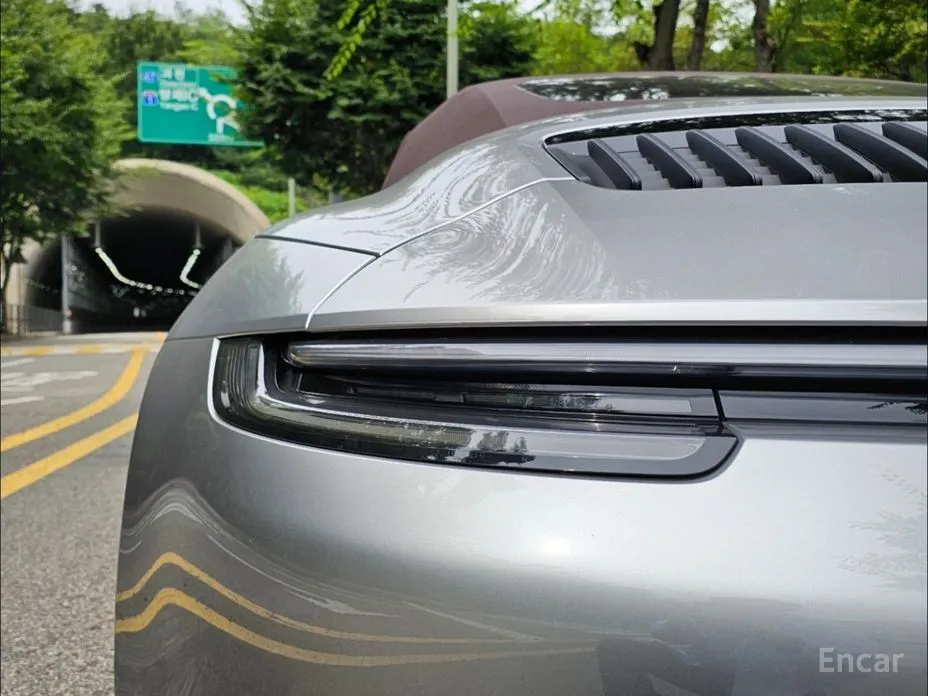 Porsche 911 2019 Carrera 4 GTS Cabriolet