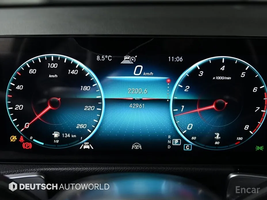 Mercedes-Benz GLB-Class 2020 GLB250 4MATIC