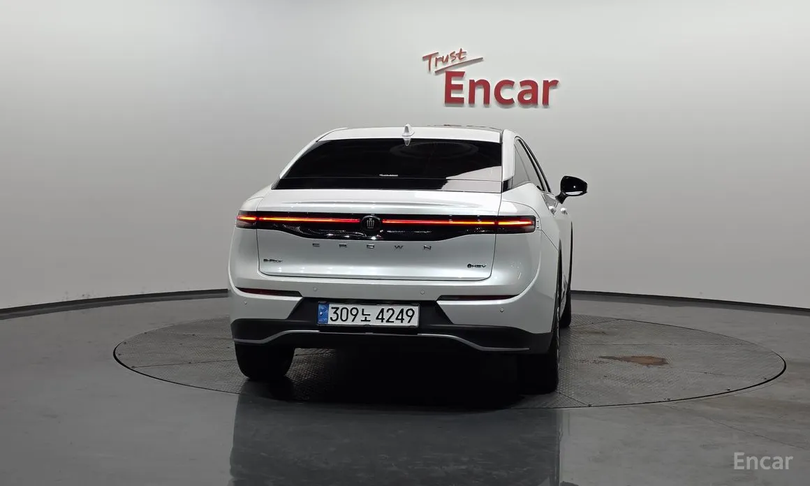 Toyota Crown 2023 2.5 4WD Hybrid