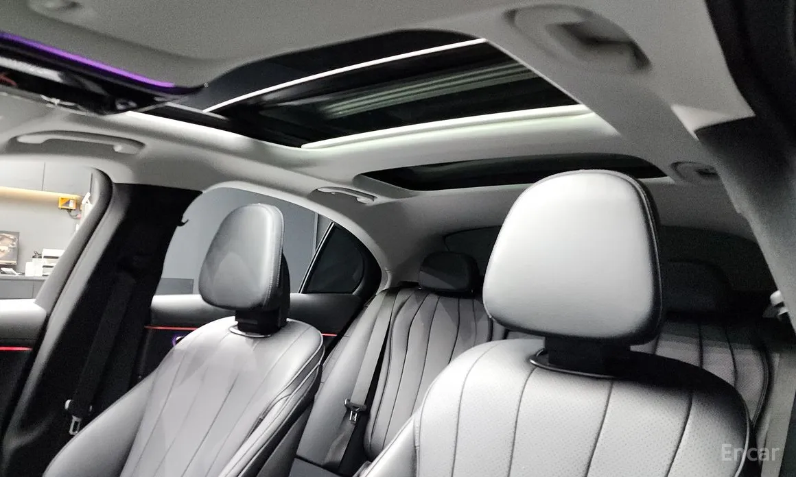 Mercedes-Benz E-Class 2024 E200 Avantgarde