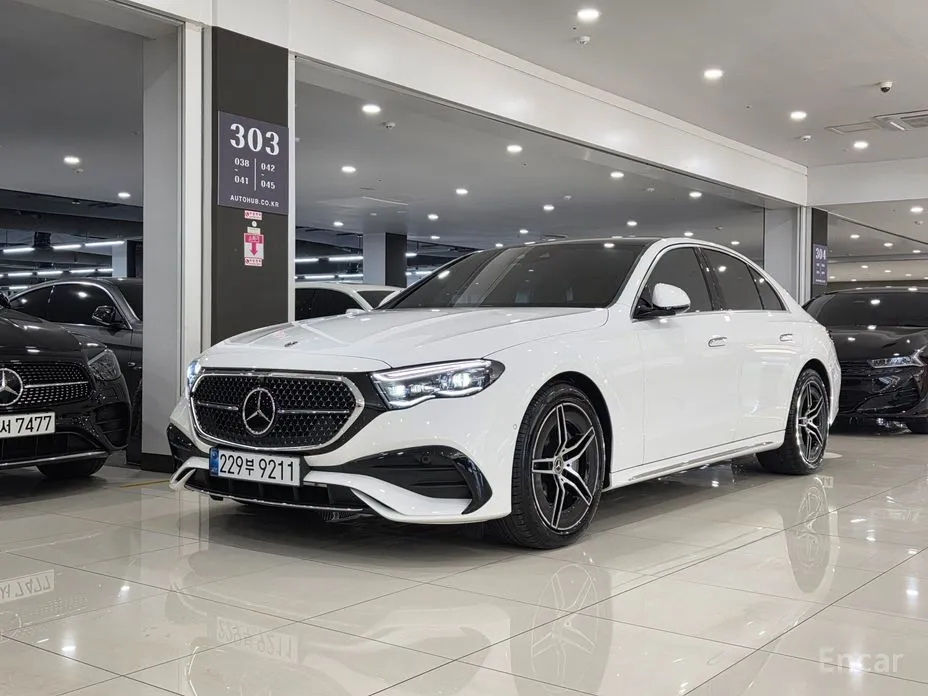 Mercedes-Benz E-Class 2024 E300 4MATIC AMG Line