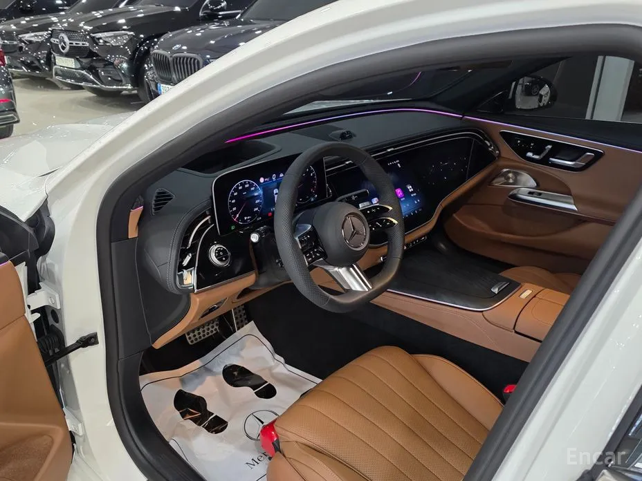 Mercedes-Benz E-Class 2024 E300 4MATIC AMG Line