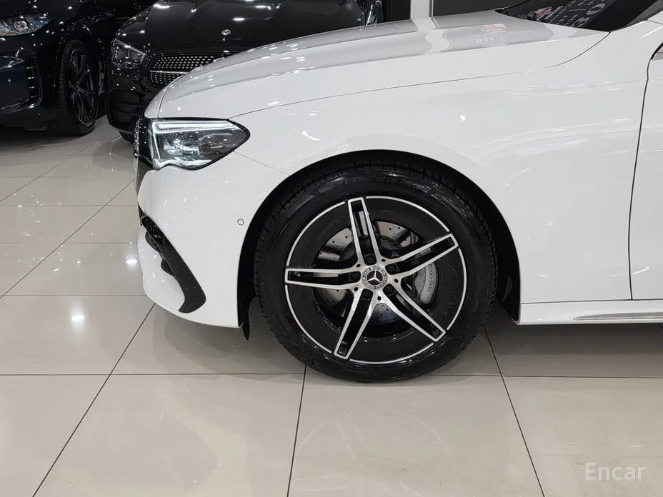 Mercedes-Benz E-Class 2024 E300 4MATIC AMG Line