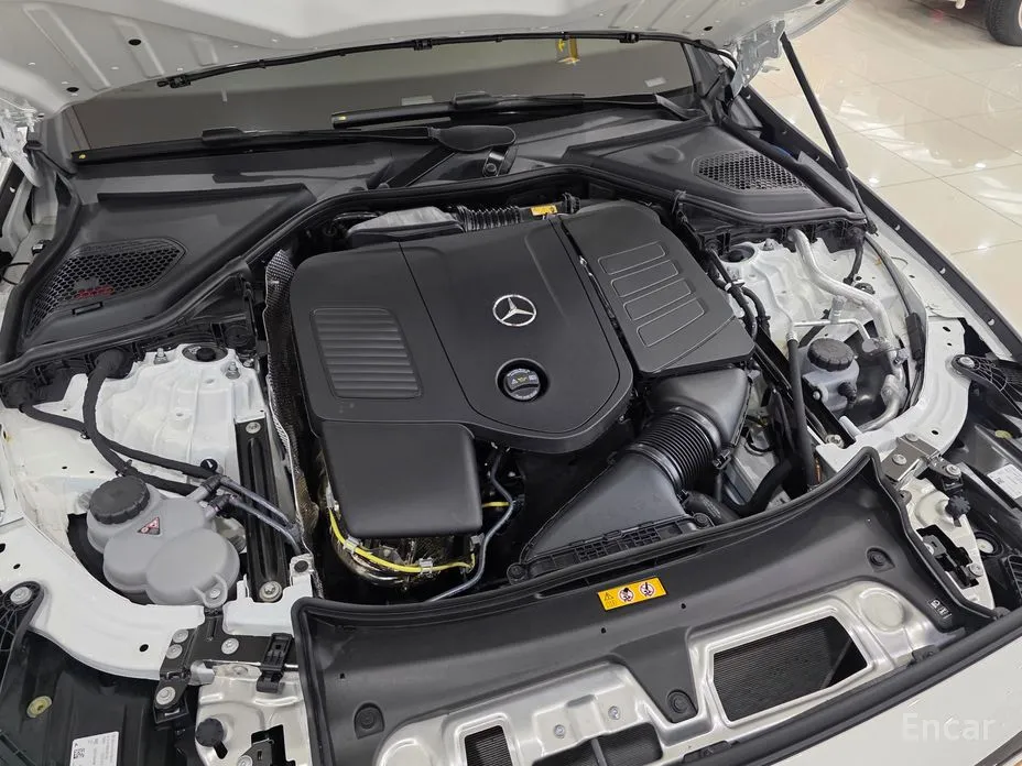 Mercedes-Benz E-Class 2024 E300 4MATIC AMG Line