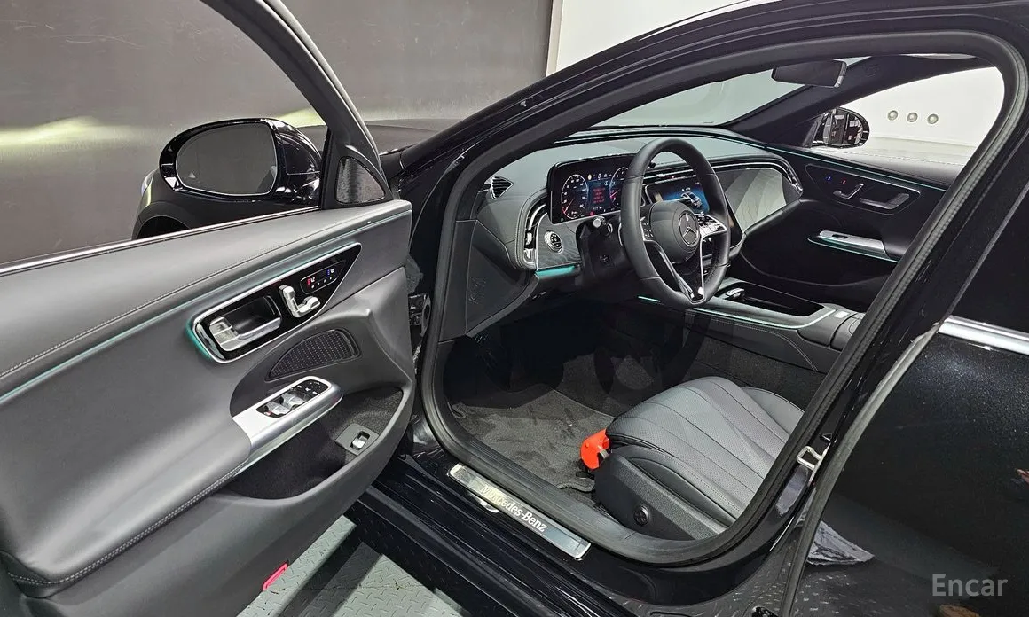 Mercedes-Benz E-Class 2024 E200 Avantgarde