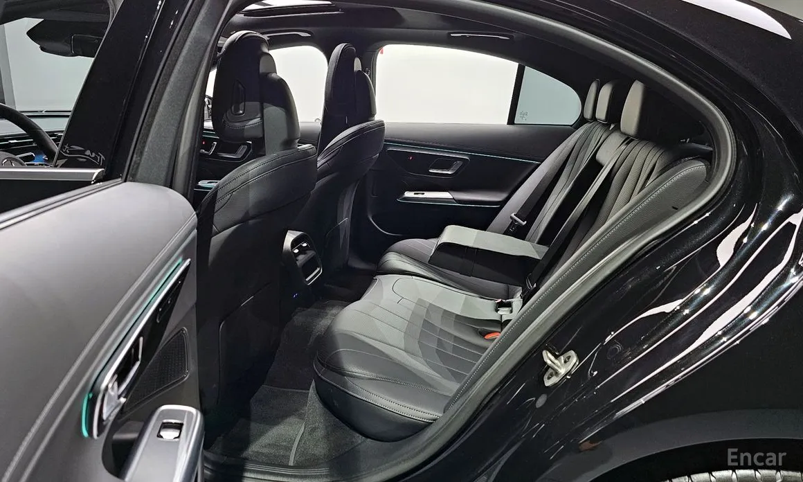 Mercedes-Benz E-Class 2024 E200 Avantgarde