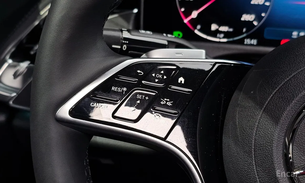 Mercedes-Benz E-Class 2024 E200 Avantgarde